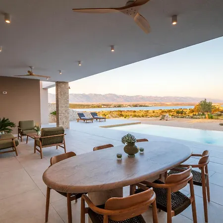 Villa Salis With Heated Pool & Sea View
