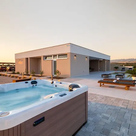 Villa Salis With Heated Pool & Sea View