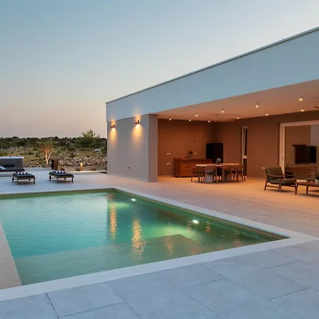 Salis With Heated Pool & Sea View Košljun