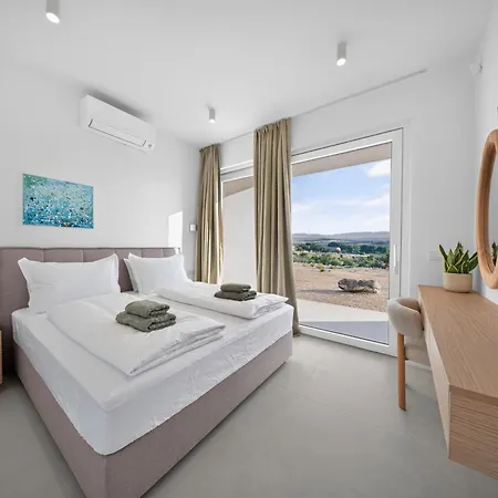 Salis With Heated Pool & Sea View *