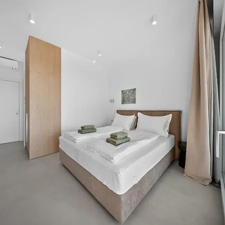Villa Salis With Heated Pool & Sea View Košljun