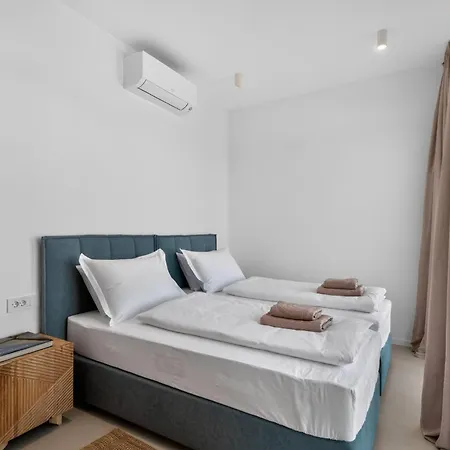Salis With Heated Pool & Sea View Villa *